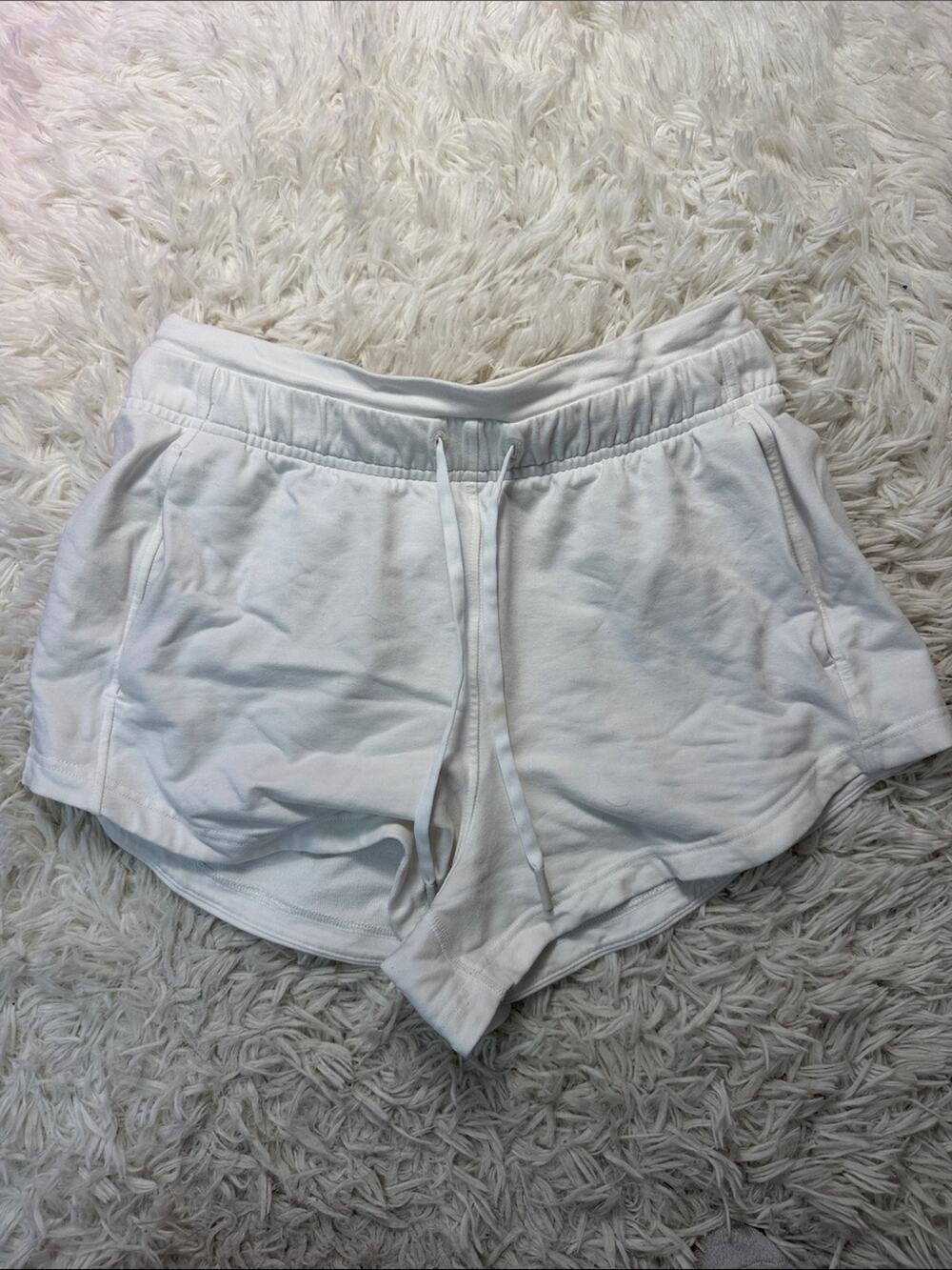 Lululemon Inner Glow High-Rise Short 3" White